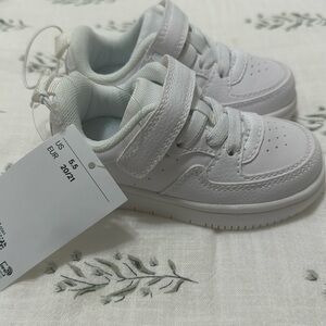 NWT H&M toddler white sneakers